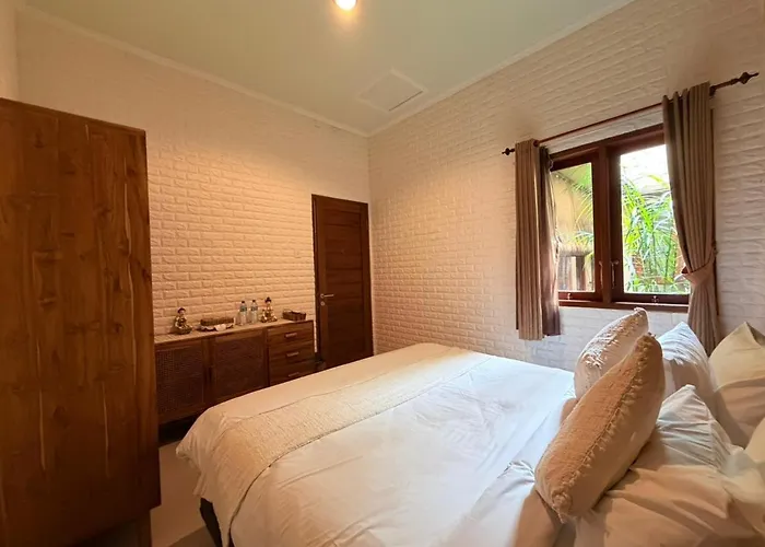 Bed & Breakfast Suites Home Nusa Dua